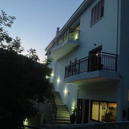 Ferienwohnung Ta Spitakia Tis Theodosias Kalopanagiotis Exterior foto