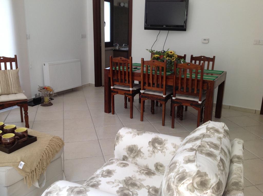 Ferienwohnung Ta Spitakia Tis Theodosias Kalopanagiotis Zimmer foto